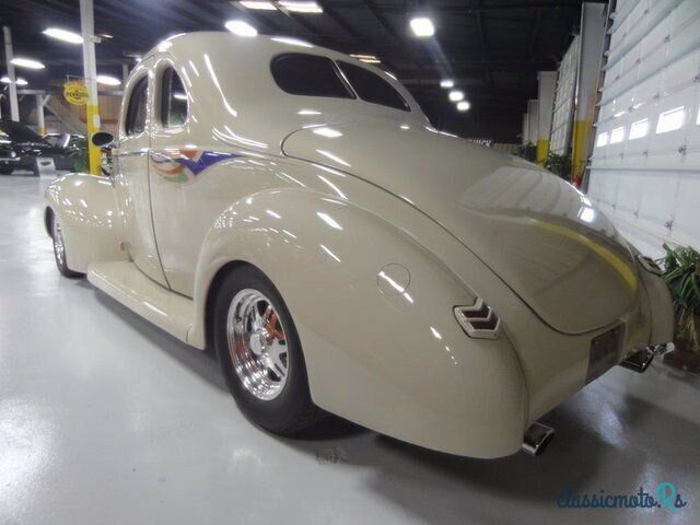 1940' Ford photo #3