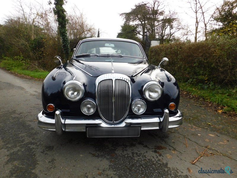 1966' Daimler 250 V8 photo #2