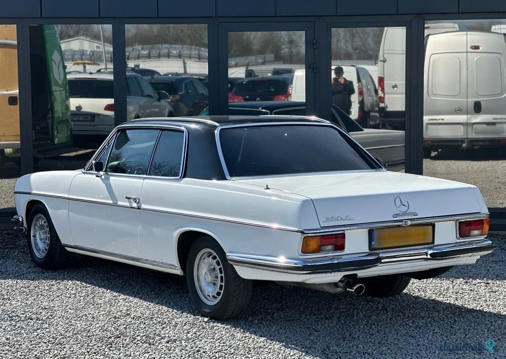 1971' Mercedes-Benz W114 photo #4