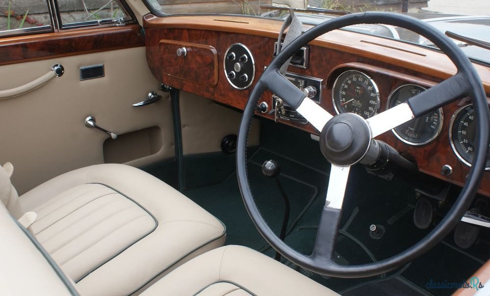 1956' Aston Martin Lagonda photo #3