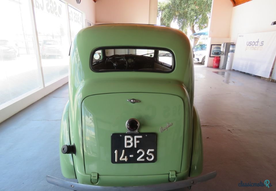 1948' Ford Anglia photo #4