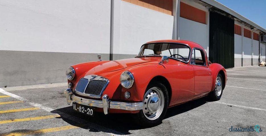 1958' MG MGA Coupe photo #5