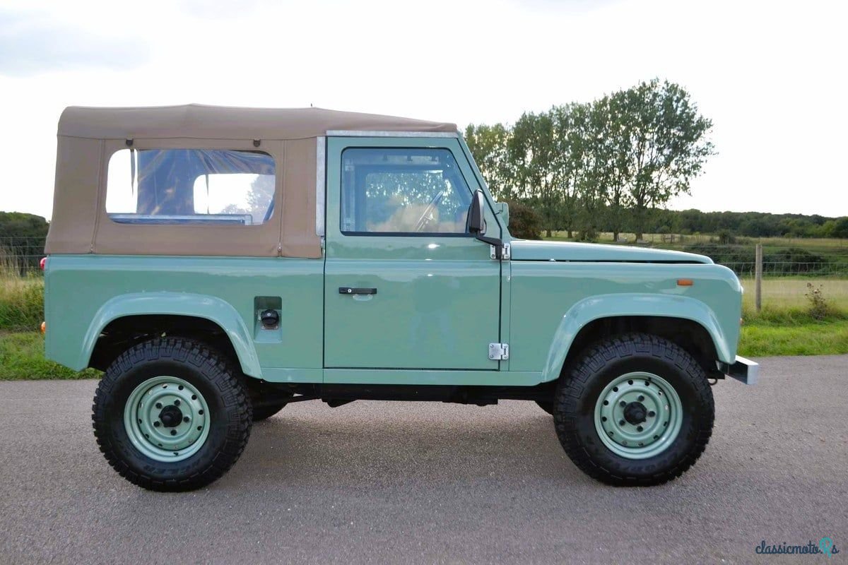 1989' Land Rover Defender photo #4