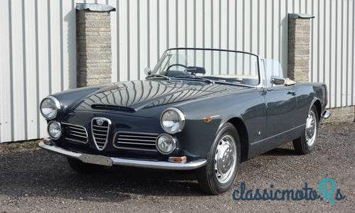 1964' Alfa Romeo 2600 photo #4