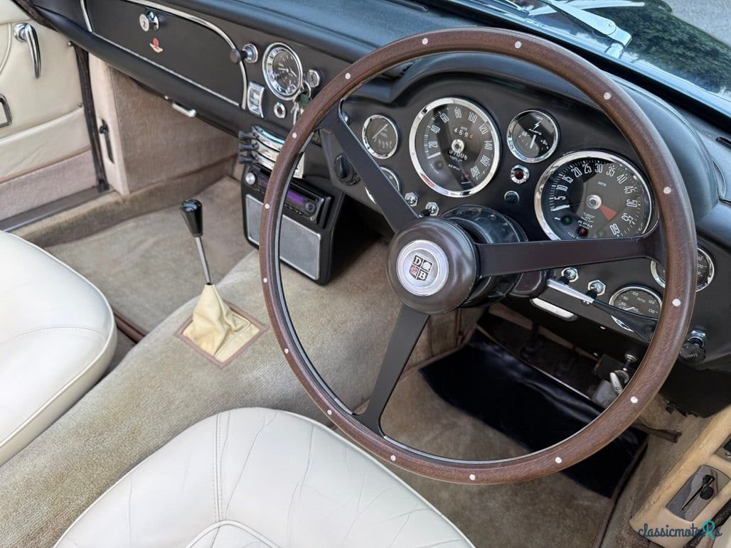 1967' Aston Martin DB6 photo #6