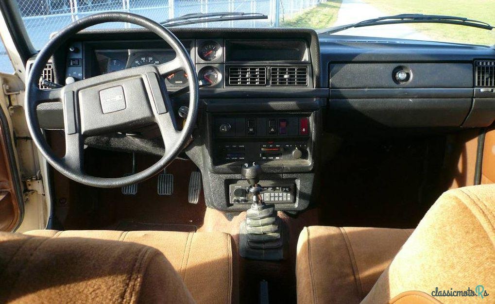 1982' Volvo 240 photo #2