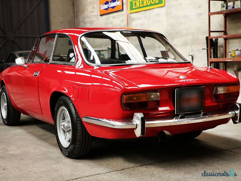 1972' Alfa Romeo Giulia Gt Veloce photo #3