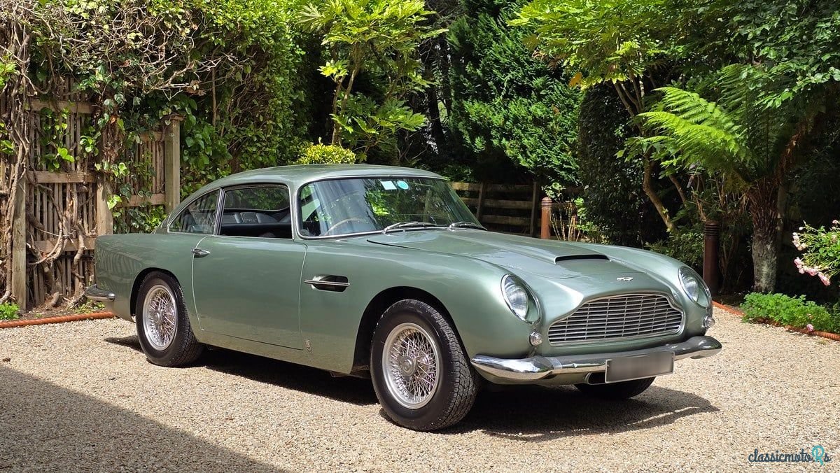1965' Aston Martin DB5 photo #3