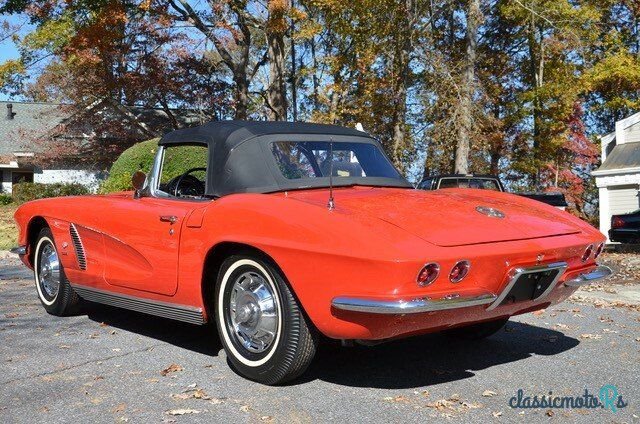 1962' Chevrolet Corvette photo #2