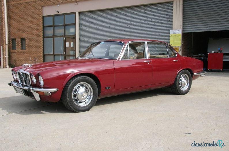 1976' Jaguar XJ12 photo #1