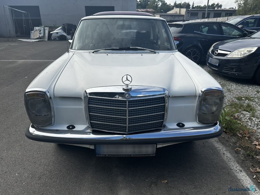 1972' Mercedes-Benz 114 photo #2