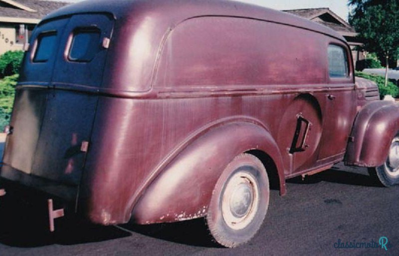 1946' Ford Truck photo #1