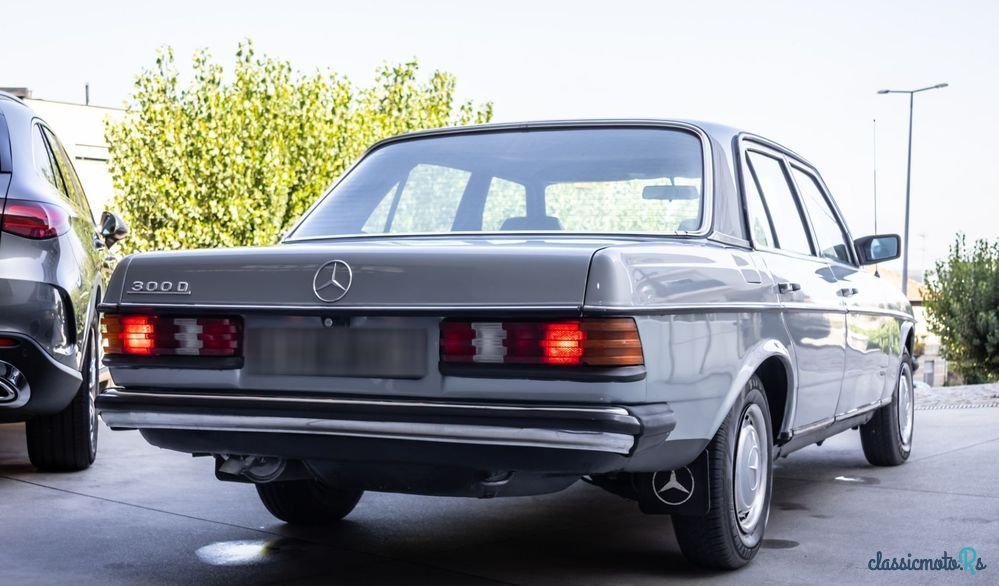 1983' Mercedes-Benz W123 photo #5