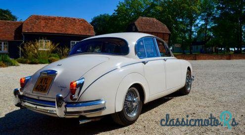 1963' Daimler 250 V8 photo #1