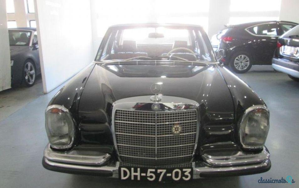 1970' Mercedes-Benz 280 Se Sedan photo #4