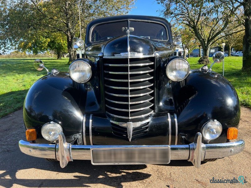 1938' Oldsmobile F 37 photo #4