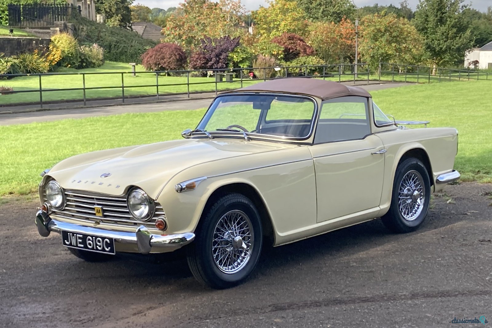 1967' Triumph TR4 photo #5