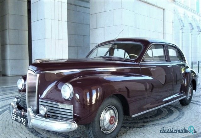 1945' Packard Clipper Special Eight photo #1