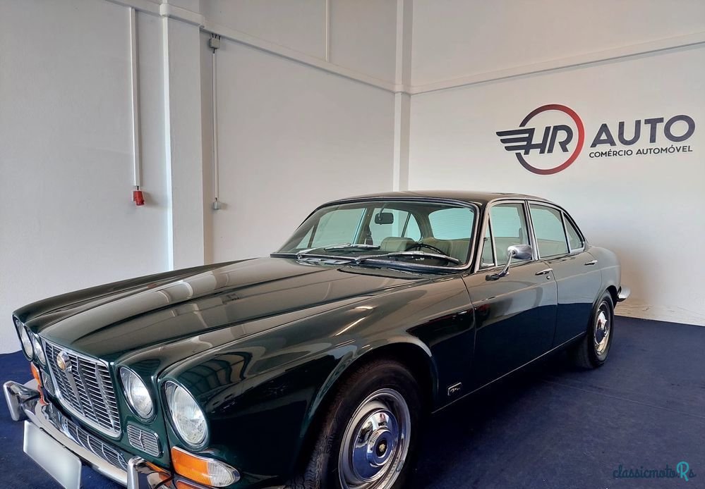 1971' Jaguar XJ photo #2