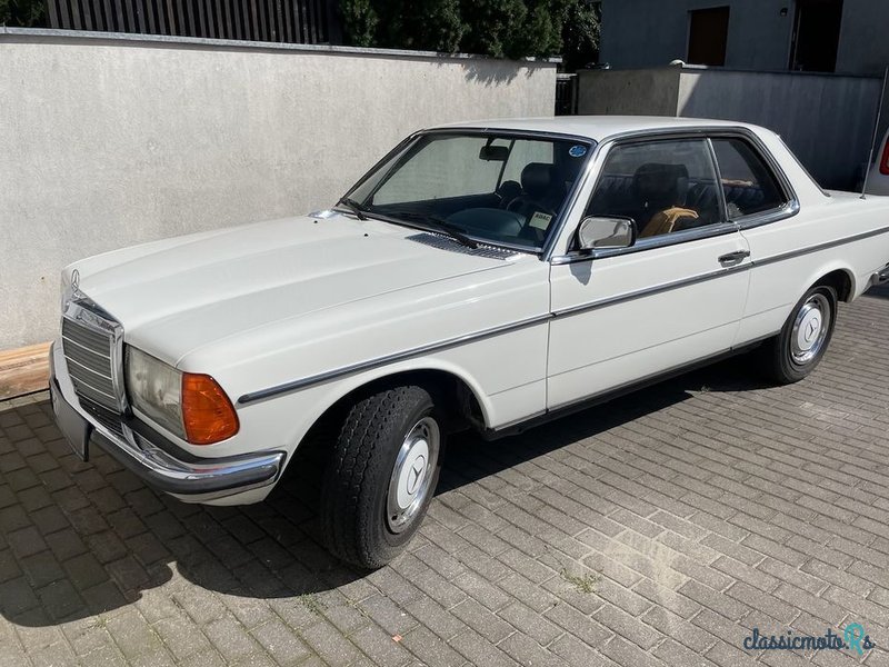 1980' Mercedes-Benz W123 photo #1