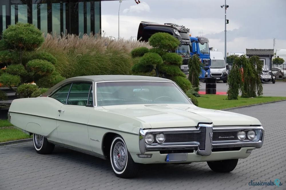 1968' Pontiac Bonneville photo #2