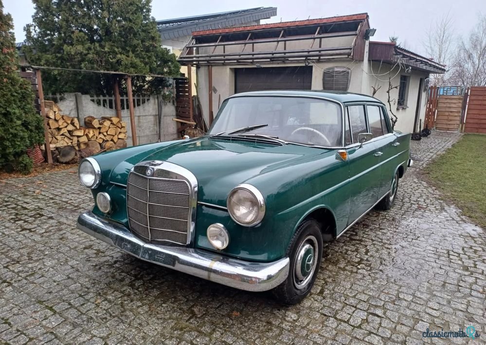 1962' Mercedes-Benz 190C W110 photo #1