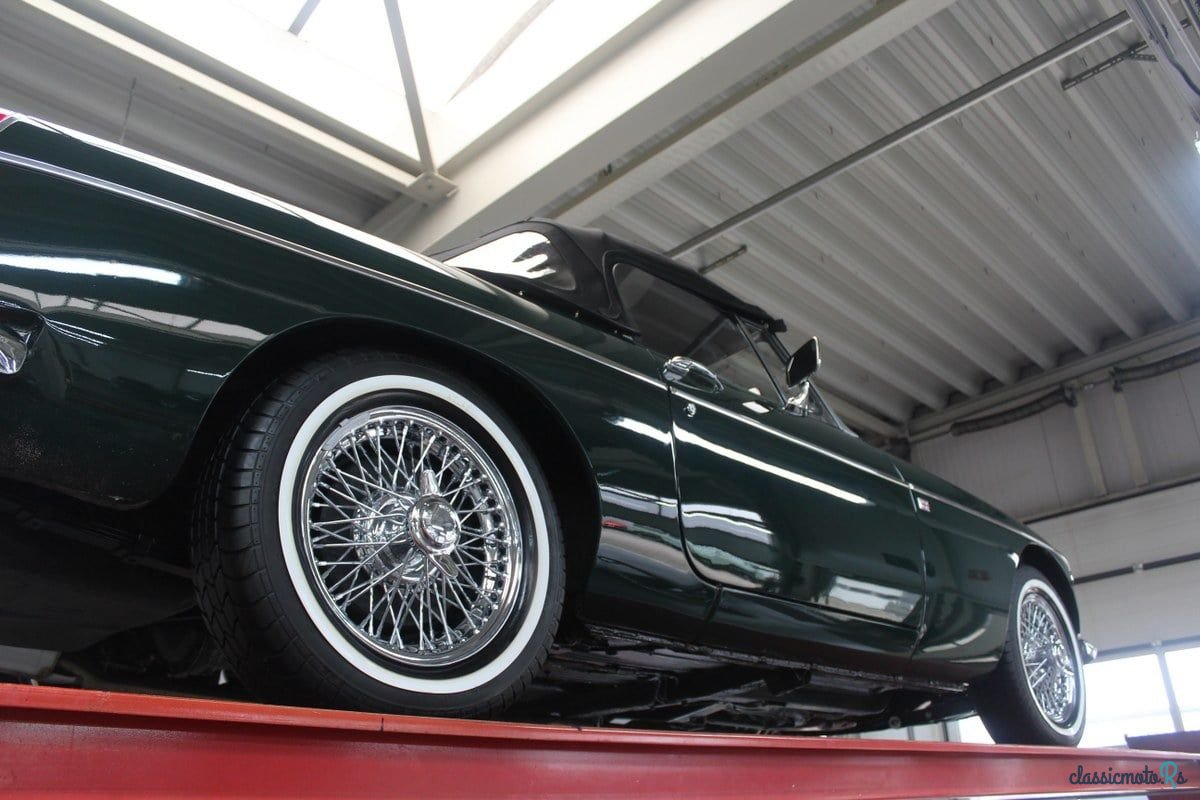 1974' MG MGB photo #1