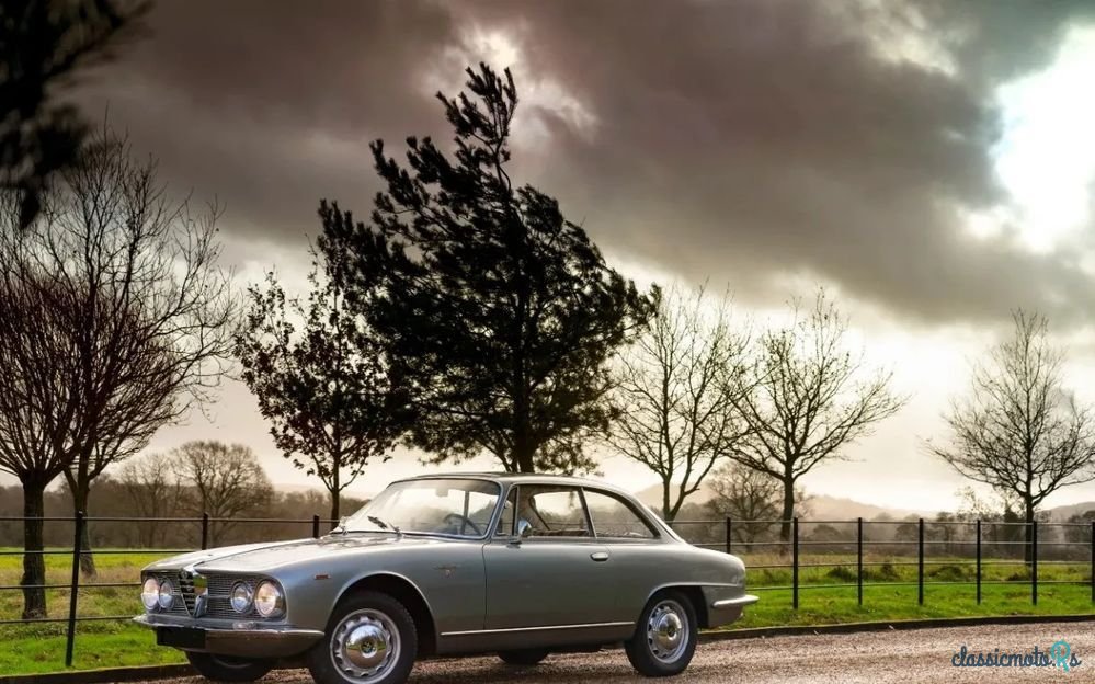 1960' Alfa Romeo 2000 Sprint photo #1