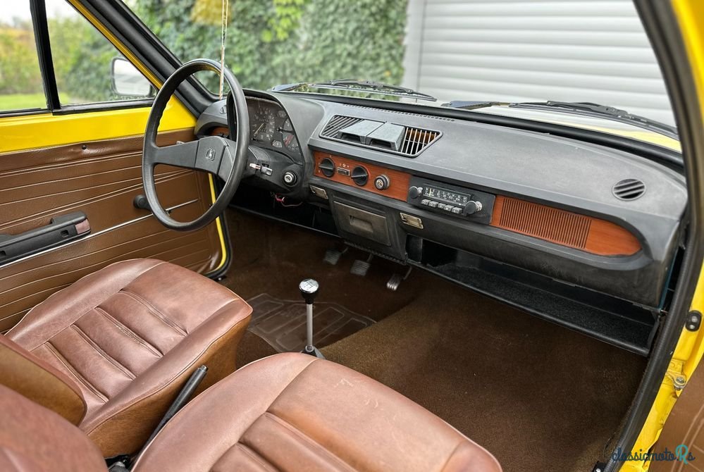 1980' Volkswagen Polo photo #5