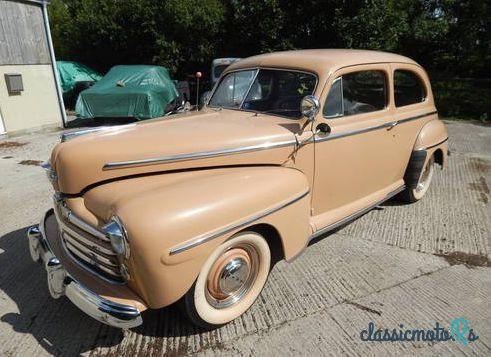 1947' Ford 2  Door Sedan photo #1