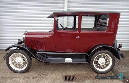 1927' Ford Model T Tudor photo #1