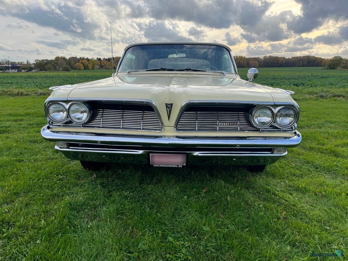 1961' Pontiac Bonneville photo #3