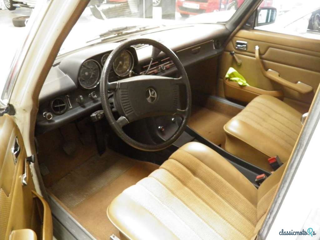1974' Mercedes-Benz 240D photo #6