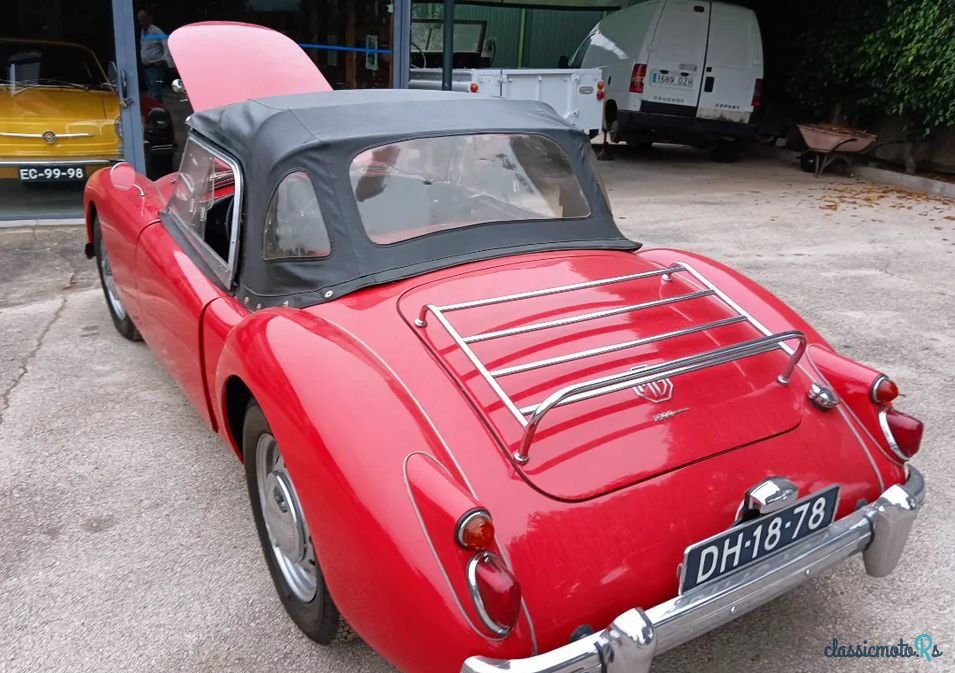 1960' MG MGA photo #2