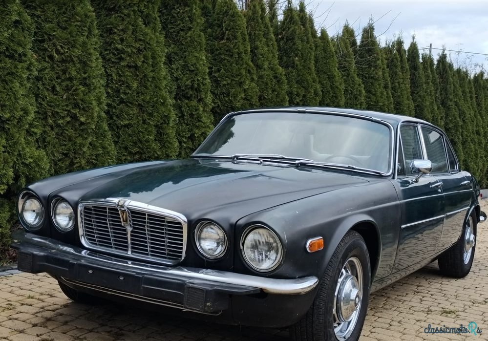 1974' Jaguar XJ photo #1