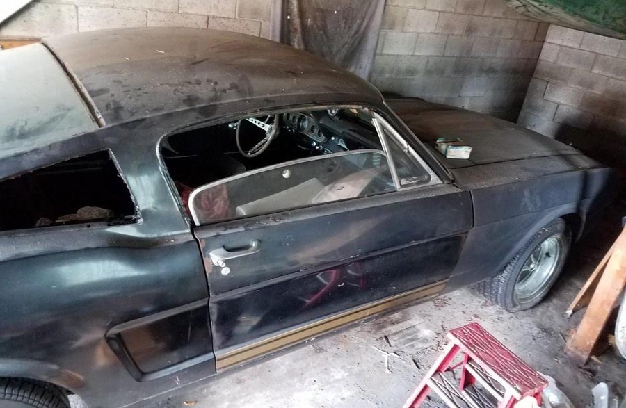 Rare Shelby GT350H found in pensioner's garage