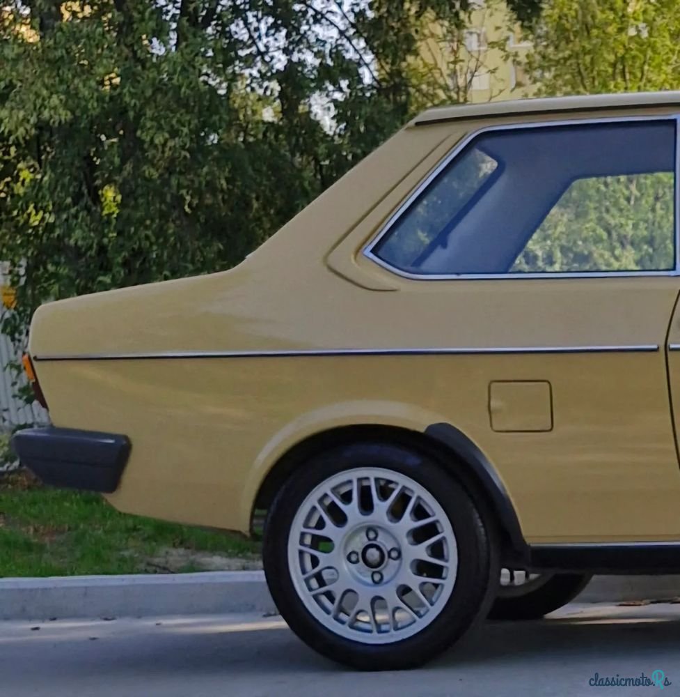 1980' Volkswagen Polo photo #2