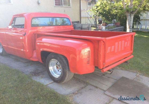 1970' Chevrolet C10 Short Box photo #1