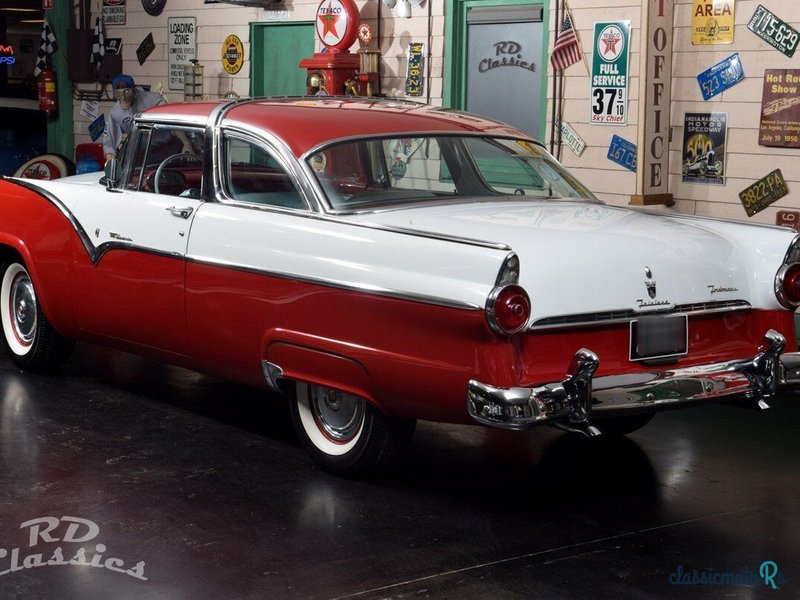 1955' Ford Fairlane photo #2