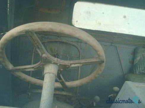 1944' Chevrolet Truck Wench Truck photo #2