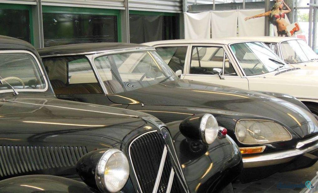 1960' Citroen 2CV photo #1