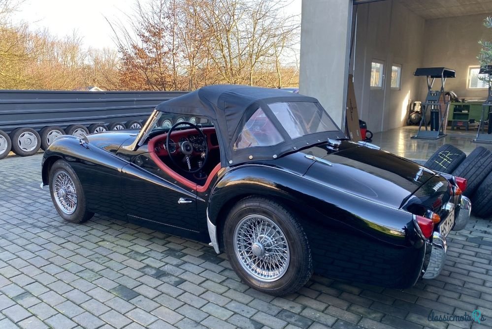 1960' Triumph TR3 photo #3