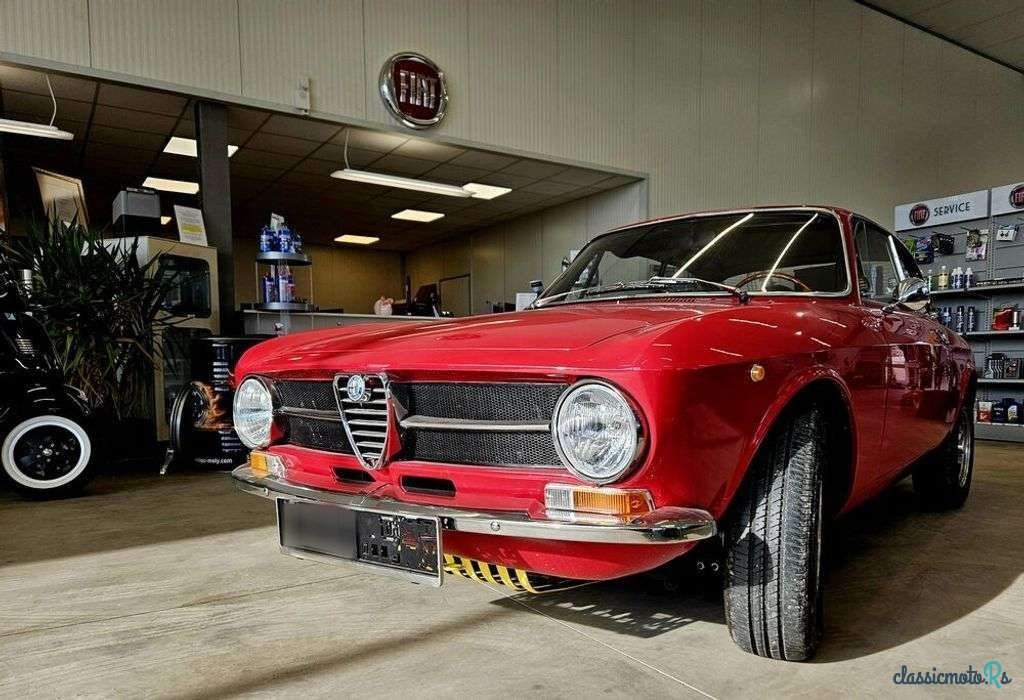 1971' Alfa Romeo Gt Junior 1300 photo #1