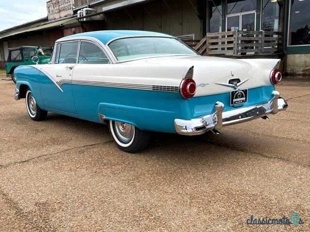 1956' Ford Fairlane photo #5