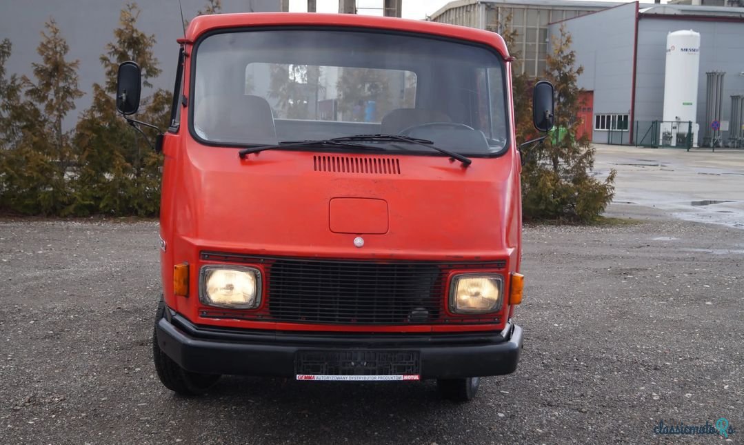 1977' Mercedes-Benz photo #3