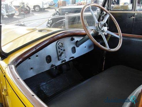 1922' Renault Coupe Deville photo #1