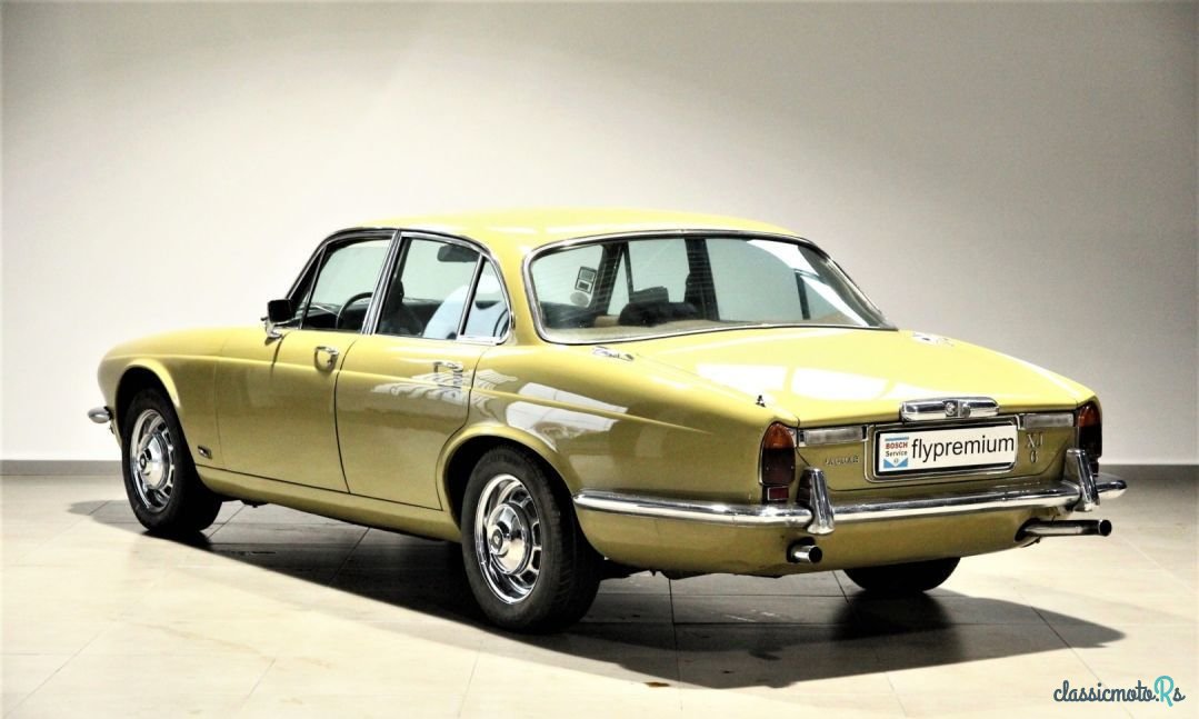 1974' Jaguar XJ photo #4