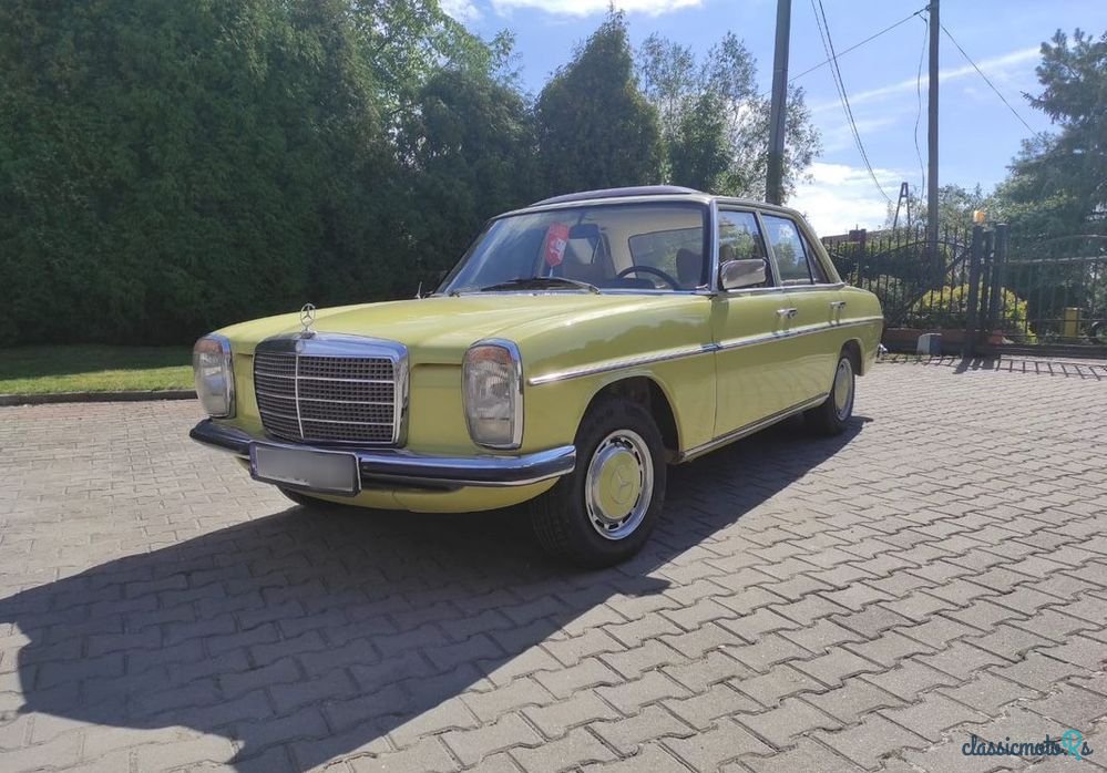 1974' Mercedes-Benz 115D photo #1