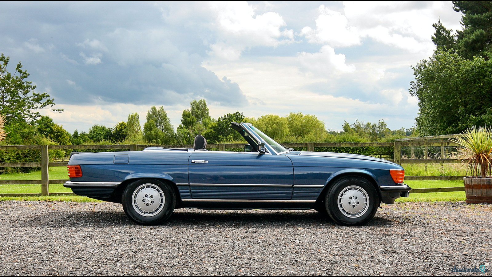 1984' Mercedes-Benz 500 photo #2