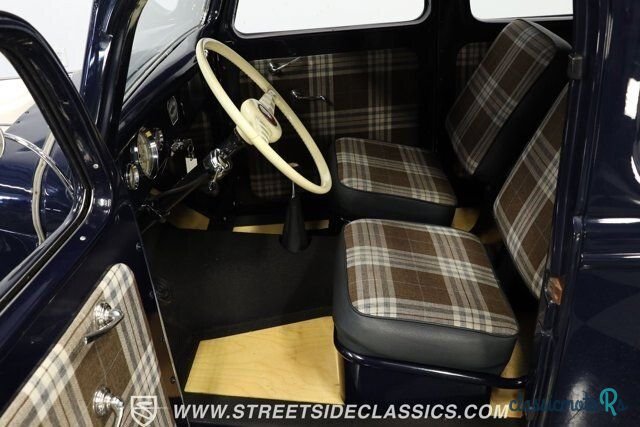 1935' Ford Deluxe photo #4